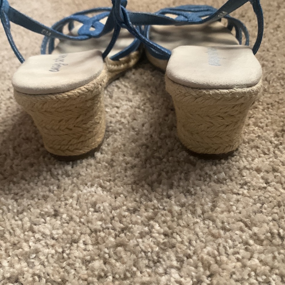 Sandals - Picture 2 of 5